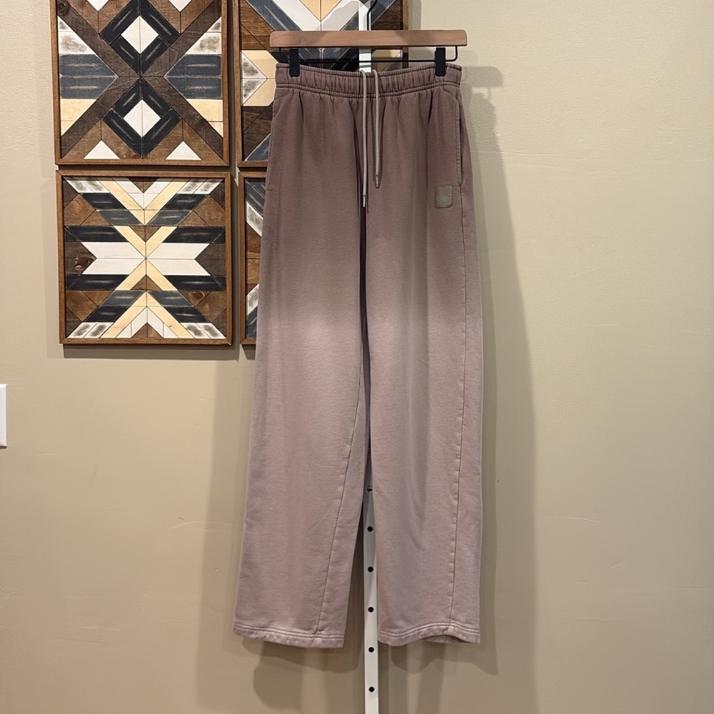 ALO Yoga Ombre Sweatpants - Picture 2 of 9